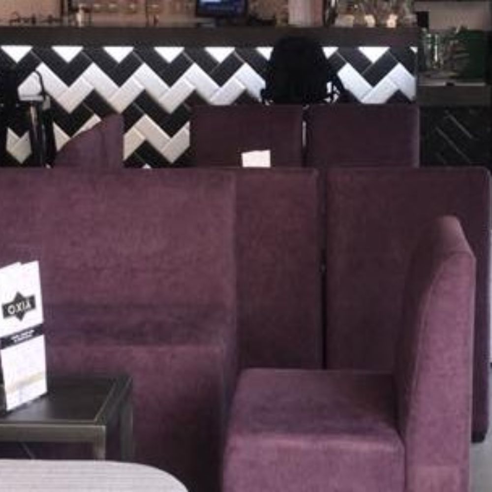Bar de Copas, cerca del paseo maritimo de, Marbella. 2.0
