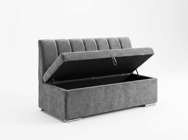 Sofa_with_open_lid_2K_202609032247 Sofá Ingles con almacenaje en terciopelo